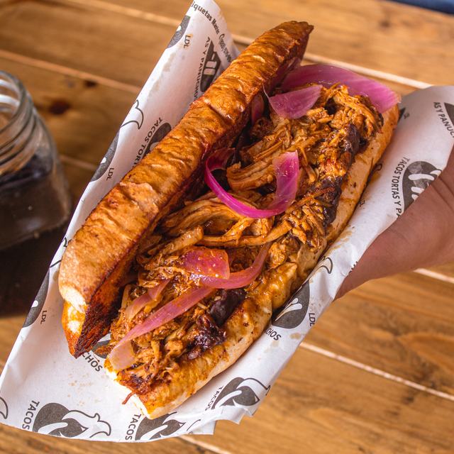 Torta de cochinita